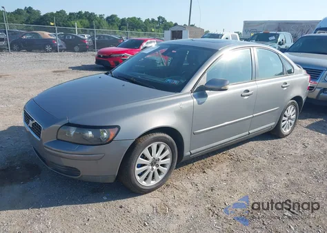2005 Volvo S40 2.4I из США, поврежденный, VIN YV1MS382852075408